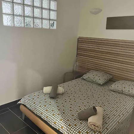 Proche De La 1 Apartment *